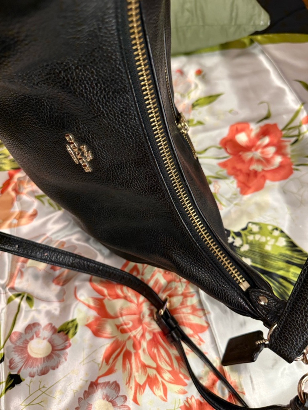 Coach Black Leather Shoulder Bag with Gold Hardware - Picture 9 of 14